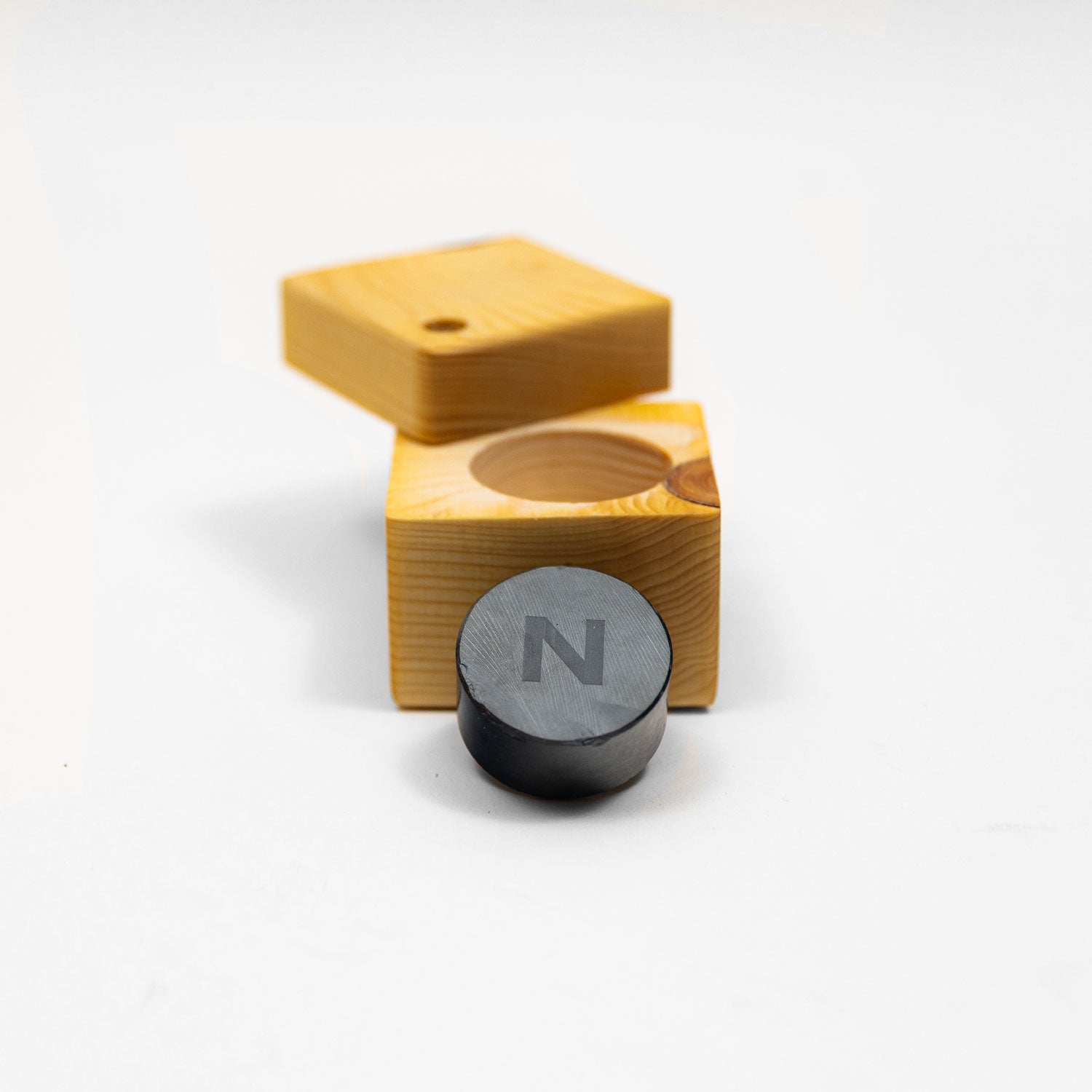 Magnetic water revitalizer